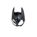Máscara negra estilo Catwoman, ideal para cosplay y fiestas temáticas.