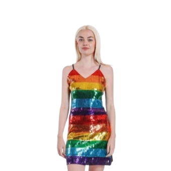 vestido de lentejuelas arcoíris, de tirantes y diseño ajustado, posando de frente.